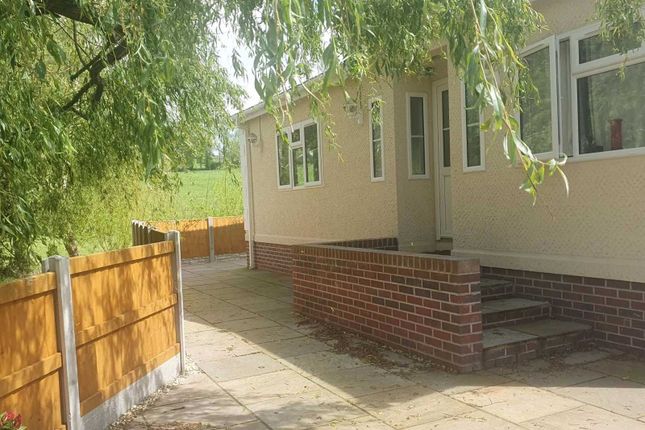 2-bed caravan on 63 Tavern Park, Forden, Welshpool, £169,000