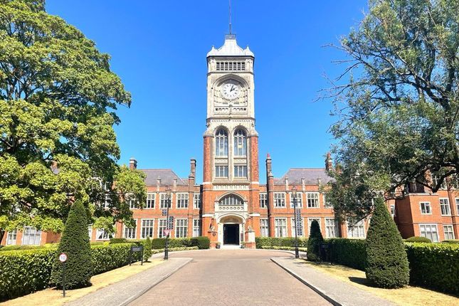 Thumbnail Flat to rent in Royal Connaught Drive, Bushey