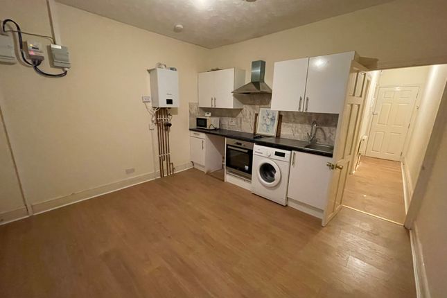 Flat 4, 84, Shirley Road, Southampton photo 5