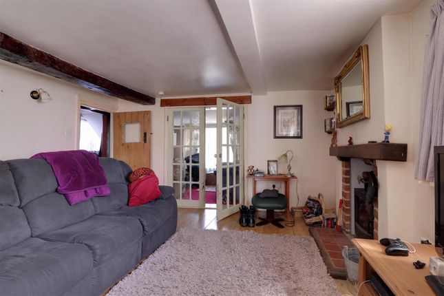 The Old School House, High Street, Arlingham photo 4