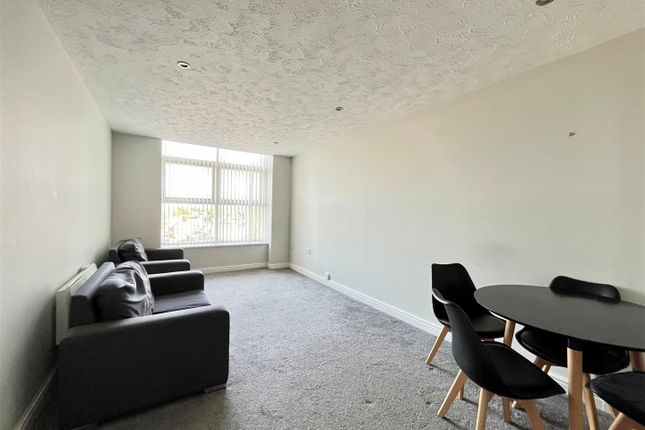 10 Lower Vickers Street, Manchester photo 2
