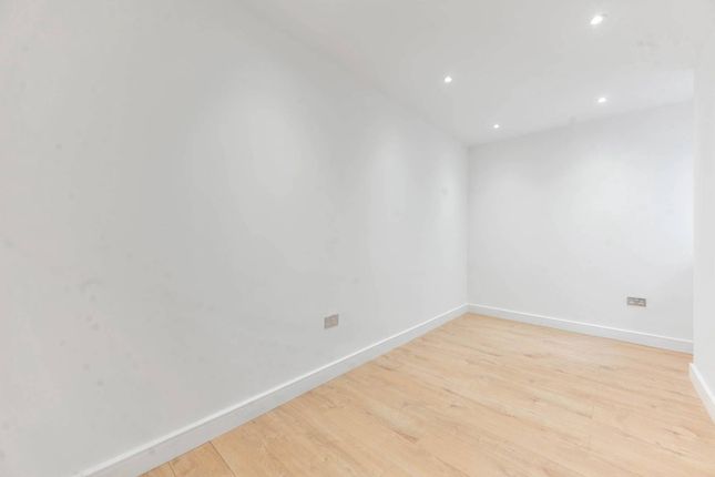 Flat for sale in Purley Rise, Purley
