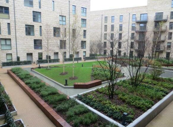 Flat to rent in Kingfisher Heights, Royal Docks
