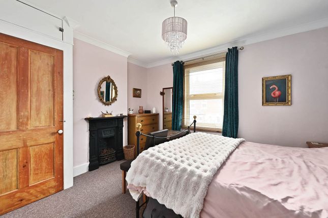 5, York Road, Farnborough photo 5