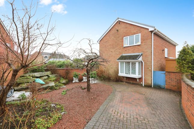 Detached house for sale in Kidsley Close, Chesterfield, Derbyshire
