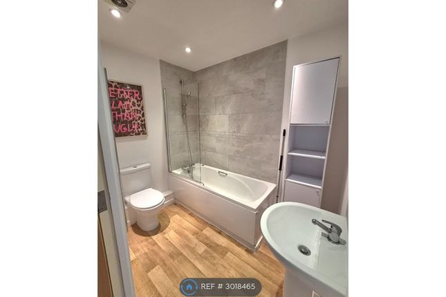 Flat, Wheelwright House Palgrave Road, Bedford photo 3
