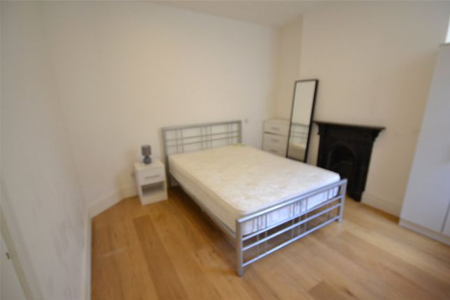 220, Chapter Road, London photo 5