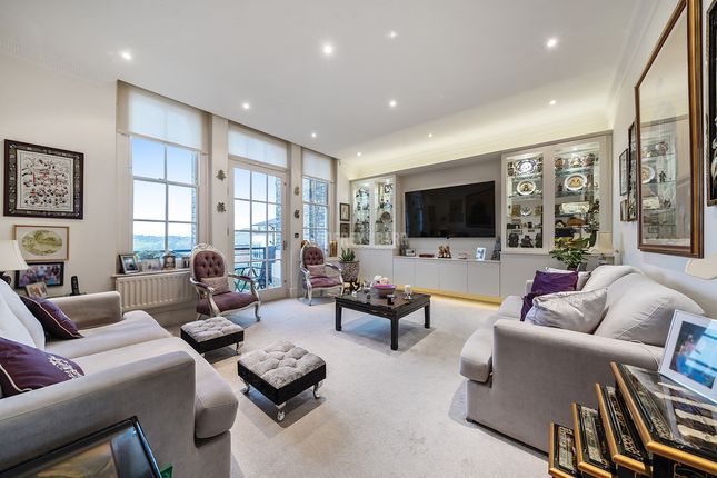 Flat for sale in St. Vincents Lane, London