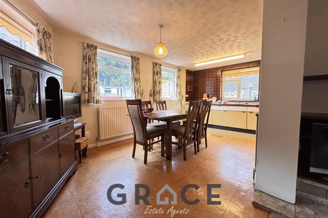36, Ancaster Road, Ipswich photo 2