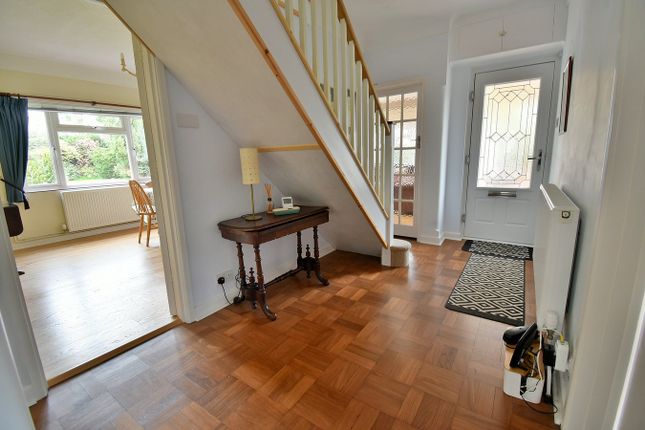 2, Crescent Walk, Ferndown photo 4