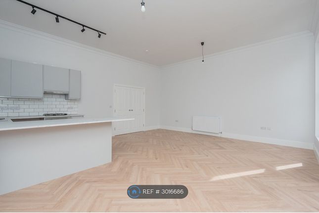 Flat, Western Parade, Southsea photo 5