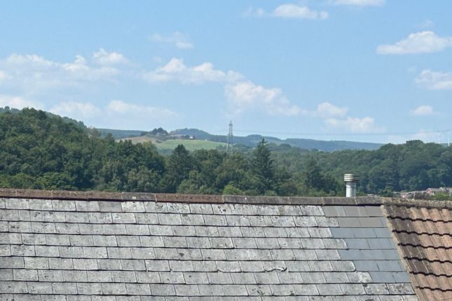16, Bodwenarth Road, Cilfynydd, Pontypridd photo 3