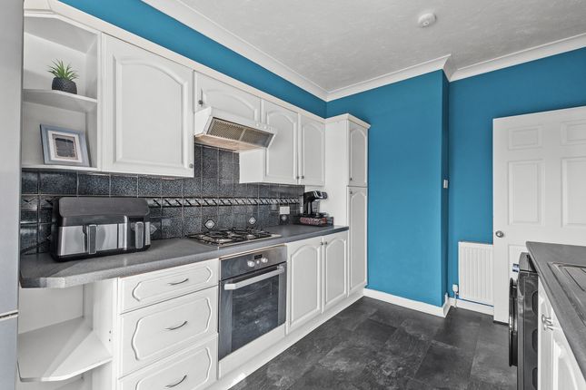 Flat for sale in Bank Street, Grangemouth