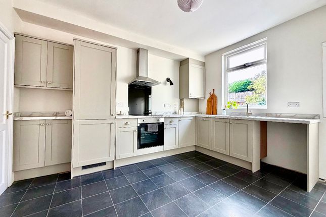 157 Cross Lane, Sheffield photo 2