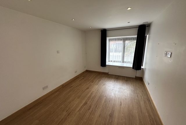 40, Gregory Road, Chadwell Heath photo 5