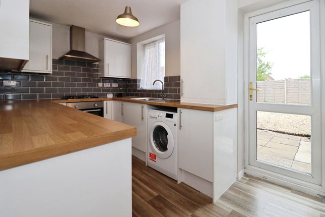 121, Oaktree Crescent, Bristol photo 3