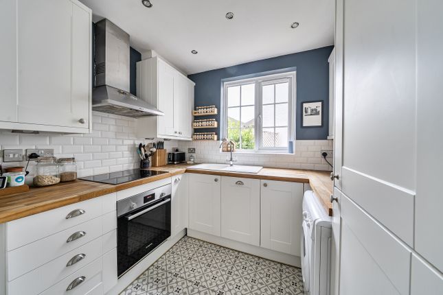 2, Colterne Close, Oxford photo 4
