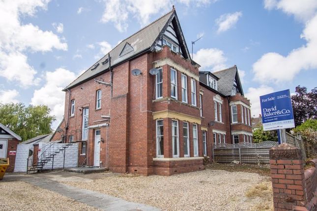 Thumbnail Flat for sale in Westbourne Road, Penarth