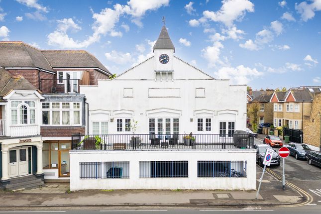 Thumbnail Flat for sale in River Bank, East Molesey