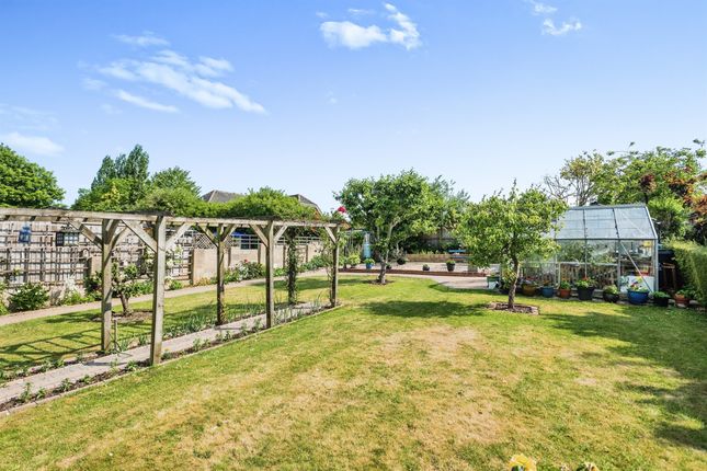 Detached bungalow for sale in Whitworth Road, Swindon