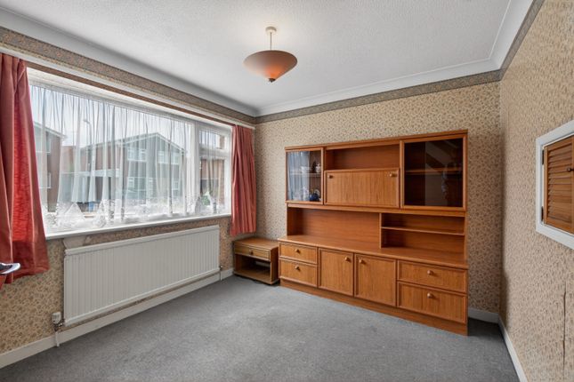 33, Treetops, Felixstowe photo 4