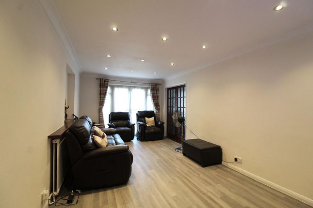 19, Woodland Close, Hemel Hempstead photo 5