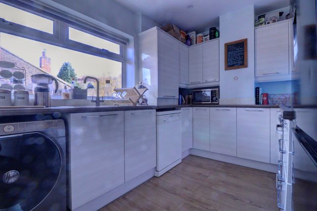 Maisonette to rent in Lane End Road, High Wycombe, Buckinghamshire