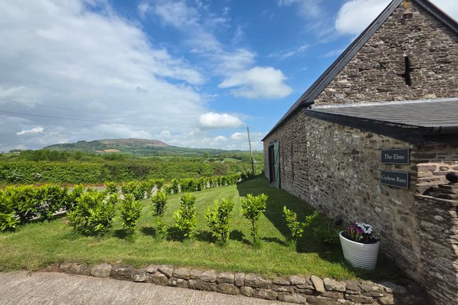 Curlews Barn, Elms Lane, Abergavenny photo 4