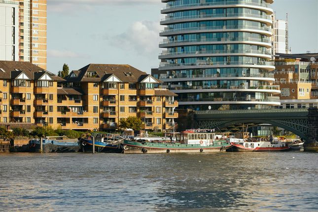Thumbnail Houseboat for sale in Albion Quay, Battersea