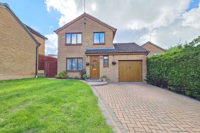 Thumbnail Detached house for sale in Treeton Close, Lower Earley, Reading