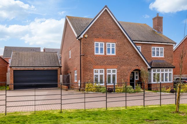 8, Elyward Drive, Leamington Spa photo 2