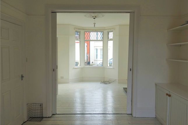 15, Holly Road, Northamptonshire photo 2