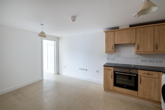 Flat 39, Hudson House, Station Approach, Epsom photo 4