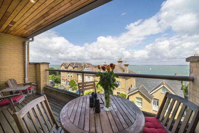 Thumbnail Town house for sale in Cliff Road, Cowes