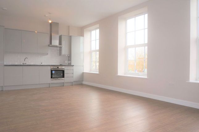 Flat 3, Tulip Court, New Malden photo 5