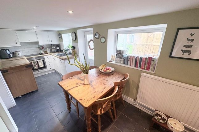 7, High Street South, Olney photo 4