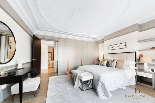 Flat for sale in Old Court House, Kensington