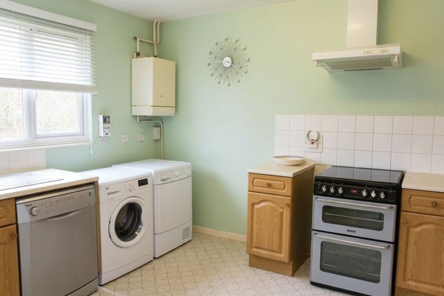 1 Waterloo Close, Newmarket photo 4