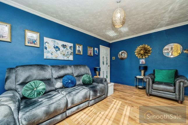 Broomfield Close, Kidderminster photo 4