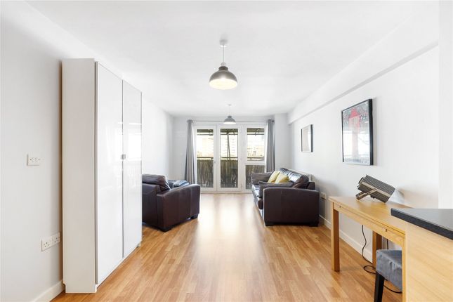 Flat for sale in Fenton Street, Shadwell
