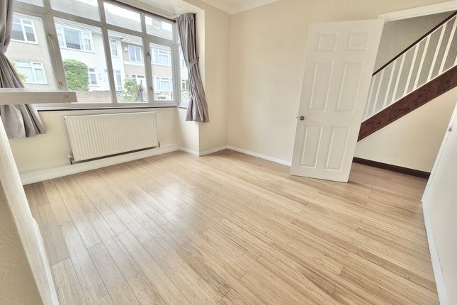 25, South Ockendon photo 4