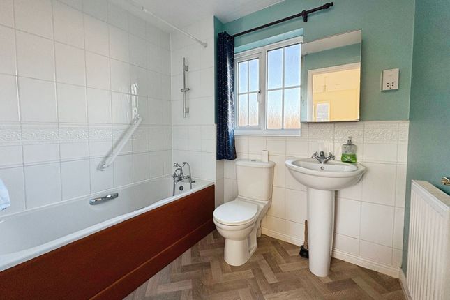 76 Mariners Quay, Port Talbot photo 4