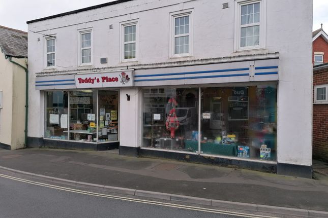Thumbnail Retail premises for sale in Avenue Road, Freshwater