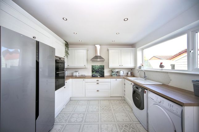 62 Latham Lane, Wigan photo 4