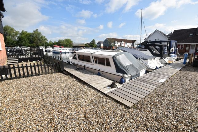 18, Staitheway Road, Wroxham photo 4