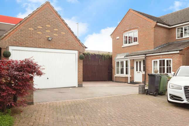 Detached house for sale in Fludes Court, Oadby, Leicester, Leicestershire