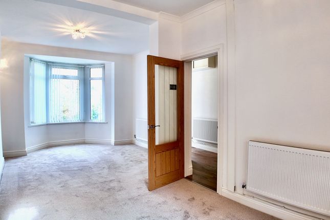 2 Troed-y-Rhiw Road, Newport photo 2
