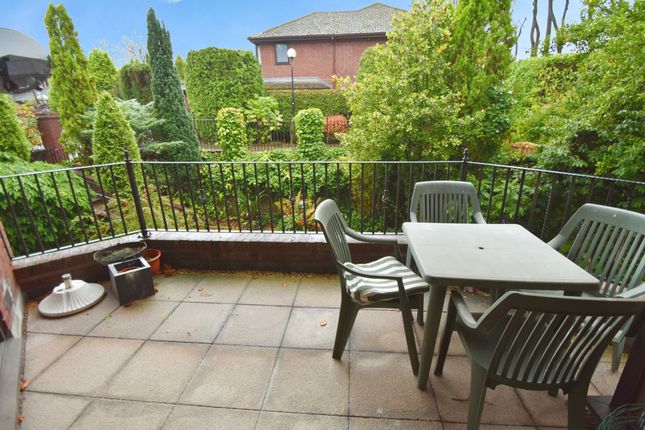 Flat for sale in Ringley Hey, Whitefield