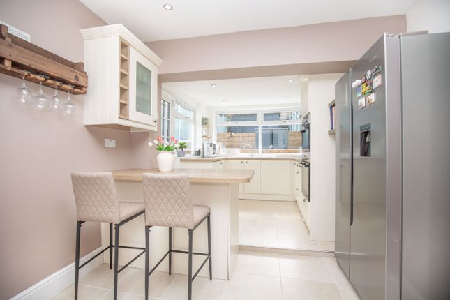 27, Stanley Road, Warwickshire, CV9 2AS photo 4