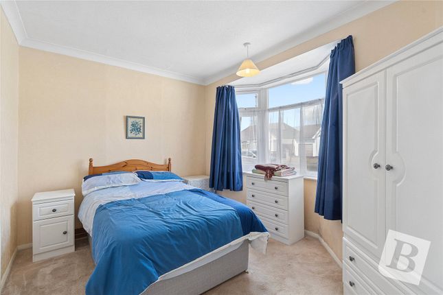 38, Mansfield Gardens, Hornchurch photo 4